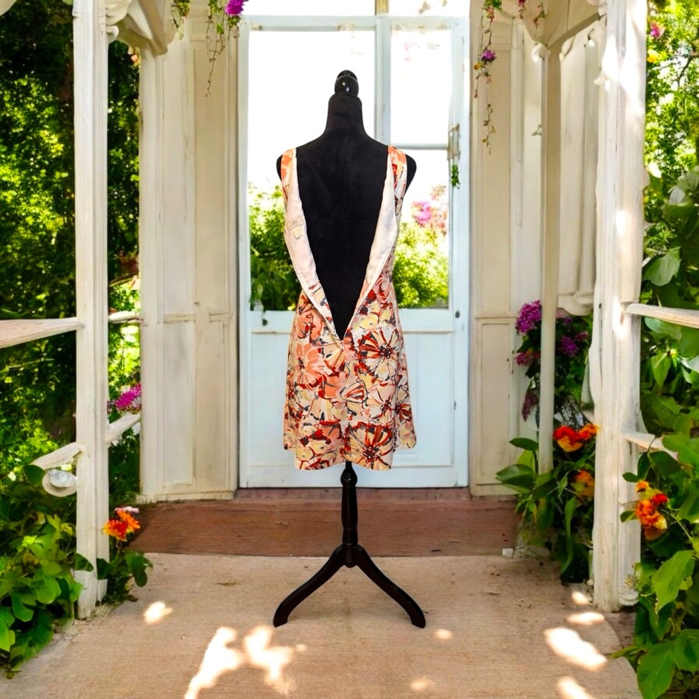 Loft Dress - Picture 3 of 10